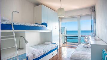 Apartemen Keluarga, 1 kamar tidur, balkon (Sole Surf E Relax, Sea-View Balcony)