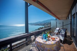 Family Apartment, Multiple Bedrooms (Sole Surf E Relax) | Outdoor dining