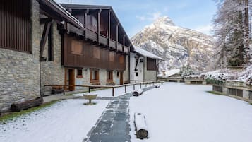 Family Apartment, 3 Bedrooms, Fireplace (Plan Gorret Beautiful Flat In) | Exterior