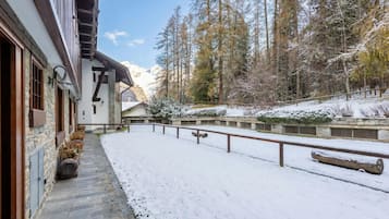 Family Apartment, Multiple Bedrooms, 2 Bathrooms (Plan Gorret Beautiful Flat In) | Property grounds