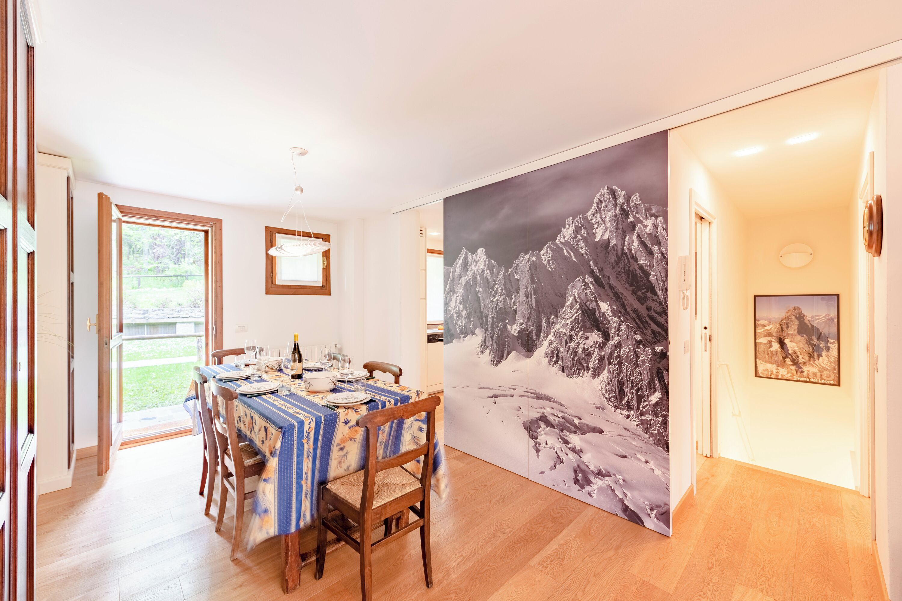 Family Apartment, Multiple Bedrooms, 2 Bathrooms (Plan Gorret Beautiful Flat In) | Dining