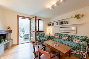 Living area - Plan Gorret Wonderful Apartment In Courmayeur (Courmayeur)