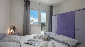 Standard Apartment, Multiple Bedrooms (Sea View Apartment Neti) | 1 bedroom, free WiFi, bed sheets