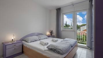 Standard Apartment, Multiple Bedrooms (Sea View Apartment Neti) | 1 bedroom, free WiFi, bed sheets