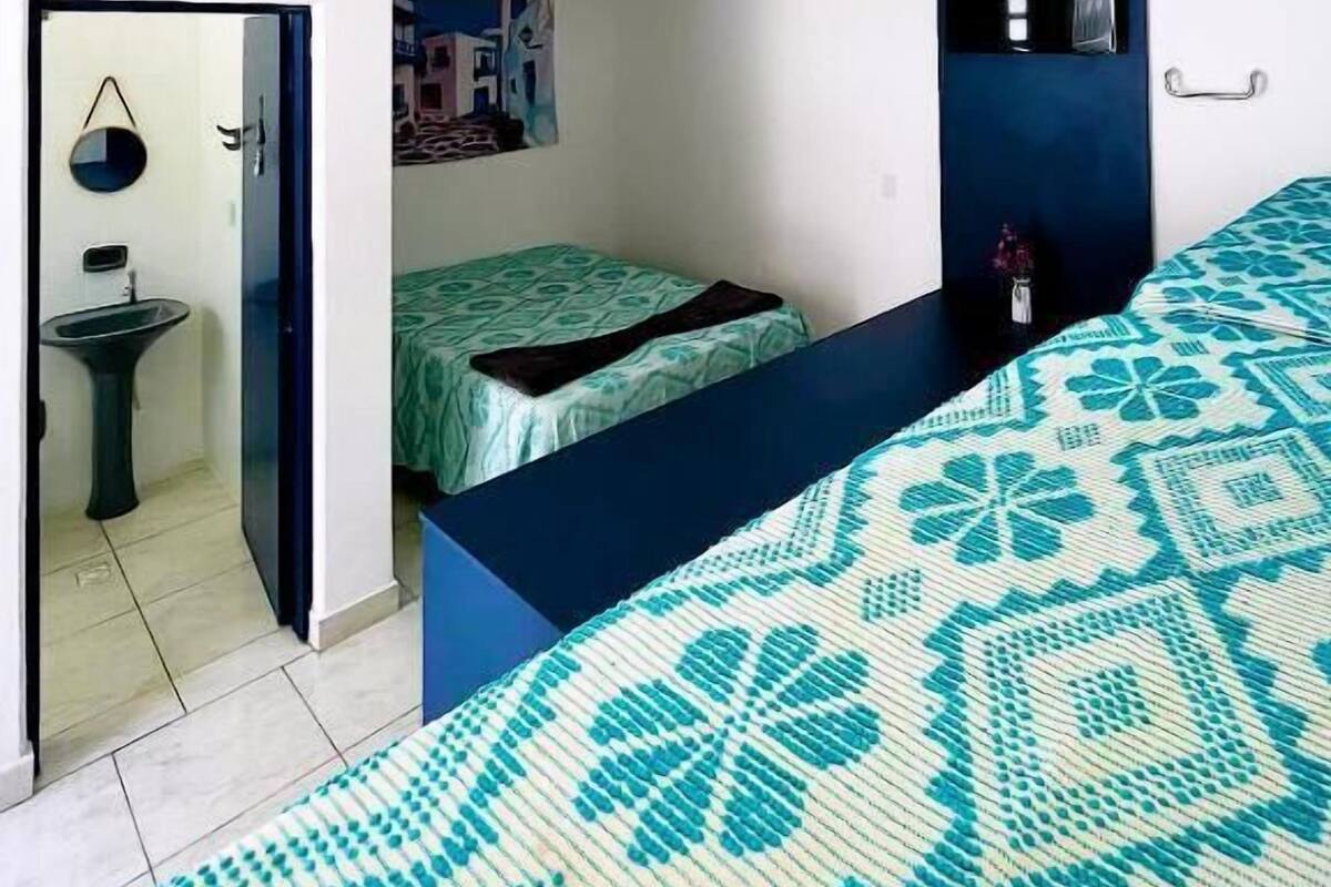5 bedrooms, desk, laptop workspace, free WiFi