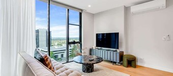 Lux 1 bedroom Executive Apt in Box Hill