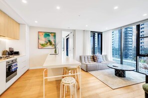 Interior - Lux 1 bedroom Executive Apt in Box Hill (Box Hill)