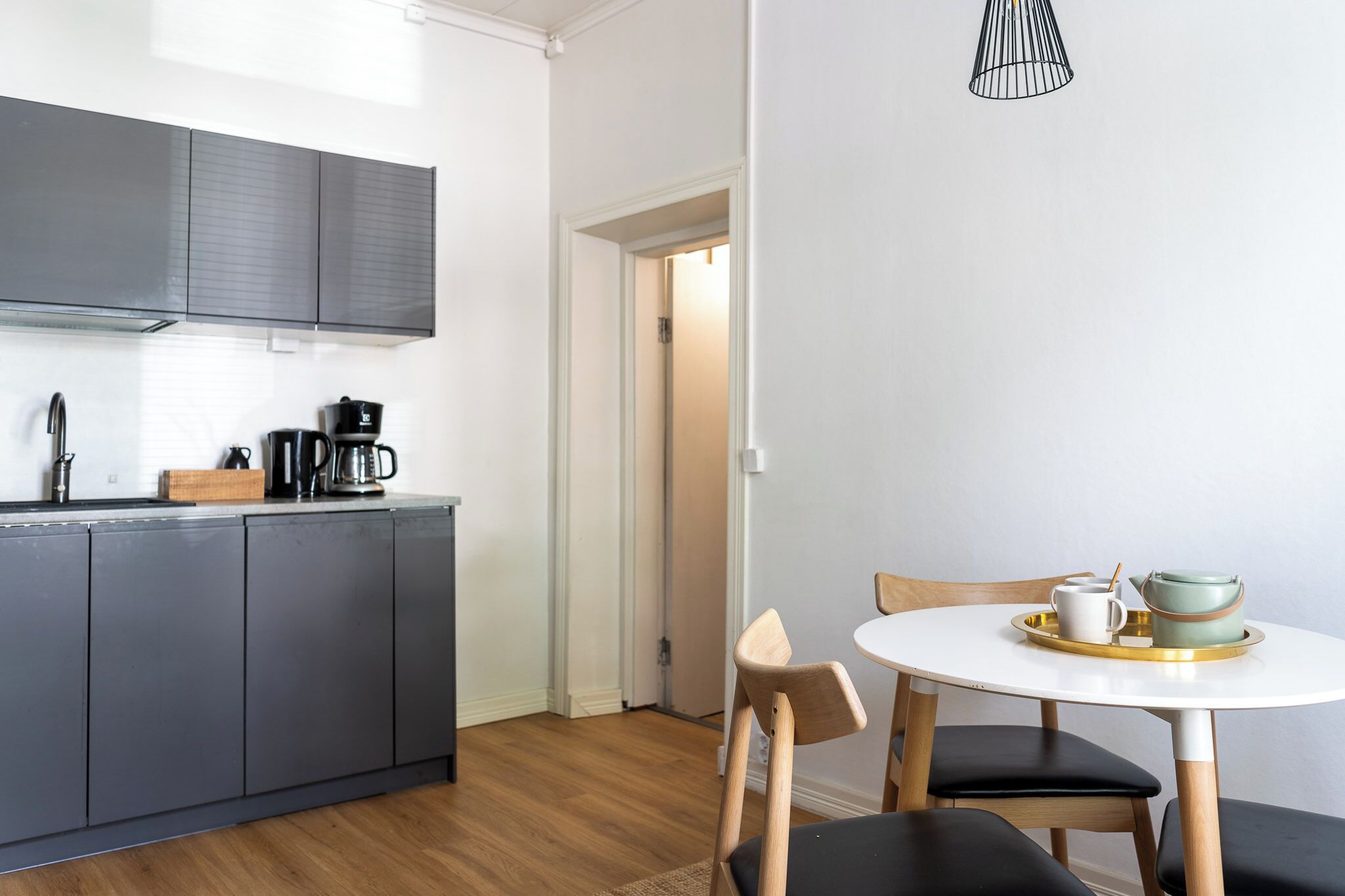 Apartment | Private kitchen | Full-size fridge, oven, stovetop, dishwasher