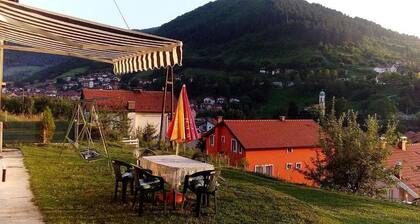 Pyramid View Lodge: View of the Pyramid of the Sun in Visoco, Bosnia-Herzegovina