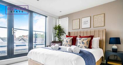 Modern 2BR in Surrey | Pet-Friendly, WiFi, Parking