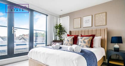 Modern 2BR in Surrey | Pet-Friendly, WiFi, Parking