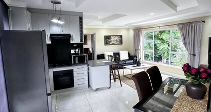 Waterfall City Guest Lodge - Presidential Suite