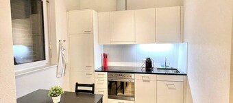 Modern Cozy Studio in the City (SH-0.4L)