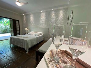 1 bedroom, free WiFi, bed sheets - sergio simone de oliveira (Ubatuba)