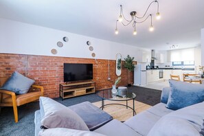 Kondominium | Area keluarga | Smart TV, Netflix, dan layanan streaming