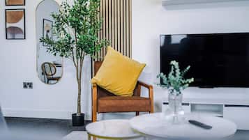 Suite | Living area | Smart TV, Netflix, streaming services