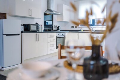 Elm Apartments