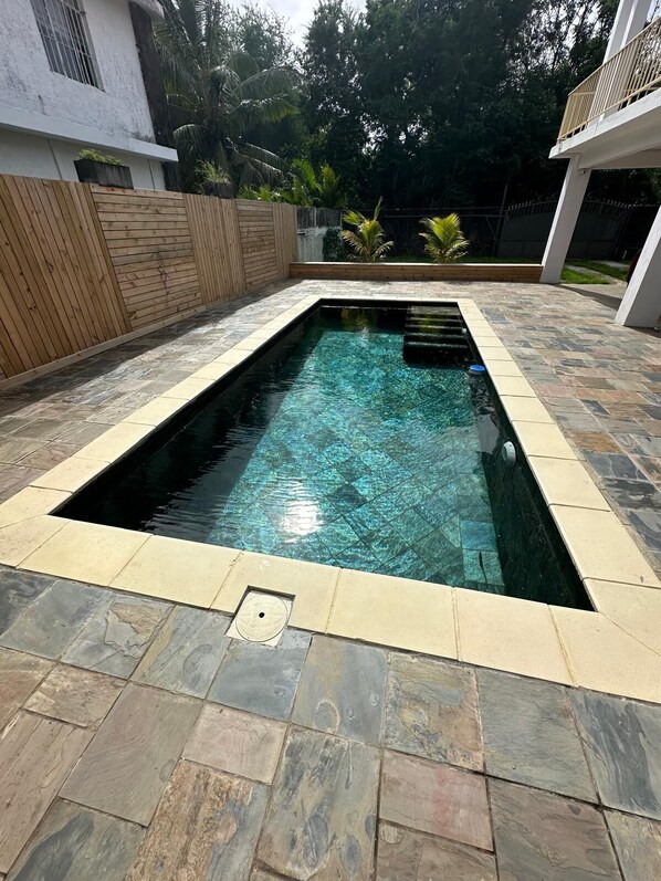 Outdoor pool - Villa Home Shanti: Charm, Comfort and Tranquillity Guaranteed (Calodyne)