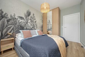 1 bedroom, desk, iron/ironing board, WiFi