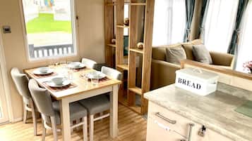 Kabin | Tempat makan