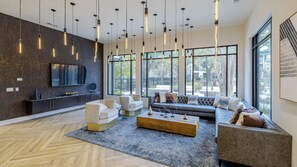 Smart TV - Landing | Stunning 1BD, Clubhouse, Pool (Austin)