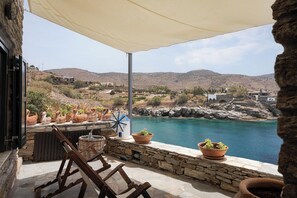 Traditional Apartment, 2 Bedrooms, Sea View, Beachfront