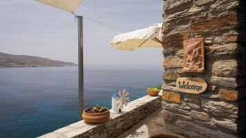 Traditional Apartment, 2 Bedrooms, Sea View, Beachfront | Balcony