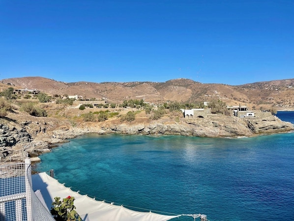 Traditional Apartment, 2 Bedrooms, Sea View, Beachfront
