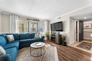 Smart TV, fireplace, video games - FREE Tickets-Ocean Dunes Villa | Family-Friendly 2BR Condo – Sleeps 8. (Myrtle Beach)