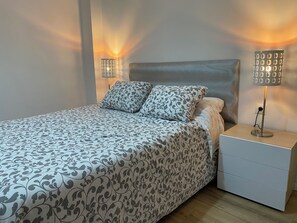 1 sovrum, strykjärn/strykbräda, wi-fi och sängkläder