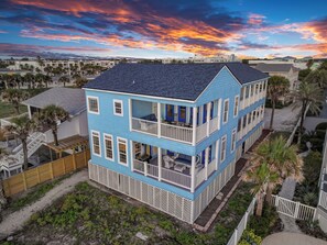 Exterior - Large Luxury BEACHFRONT home on Vilano Beach with hot tub and pool! (Saint Augustine)