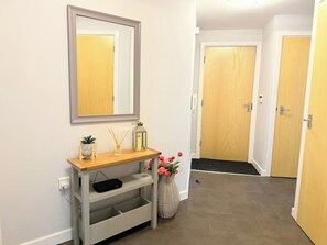 Interior - Superb Deluxe Large apartment (Derby)