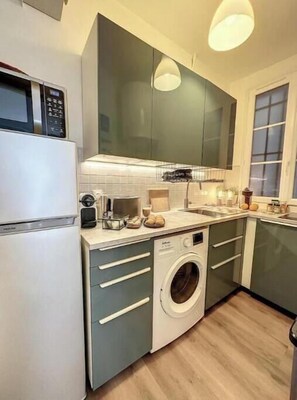 Private kitchen - Mobility lease, nice apartment PARIS Belleville (Paris)