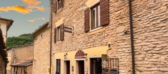 BB Molina - Green Waterfall