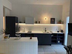 Dishwasher - Central Railway Station Vibe (Athina)