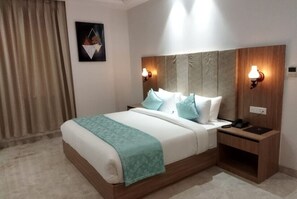 Hypo-allergenic bedding, free WiFi, bed sheets - Vijay Tara Chhatarpur (Chhatarpur)