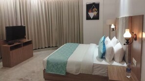 Hypo-allergenic bedding, free WiFi, bed sheets - Vijay Tara Chhatarpur (Chhatarpur)