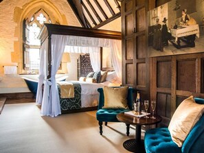 Deluxe Tek Büyük Yataklı Oda, Banyolu/Duşlu, Bahçe Manzaralı (Abbots Chambers ) | 1 yatak odası, kaliteli yatak takımı, memory foam (visko elastik) yatak 