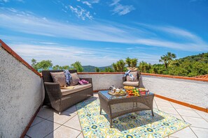 Family Villa, Multiple Bedrooms, 2 Bathrooms (Villa Maria Luisa vista mare,) | Outdoor dining - Villa Maria Luisa Vista Mare, Palinuro (Centola)