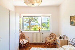 Family Villa, Multiple Bedrooms, 2 Bathrooms (Villa Maria Luisa vista mare,) - Villa Maria Luisa Vista Mare, Palinuro (Centola)