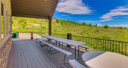 Exciting Garden City Gem w/ Home Theater & Hot Tub