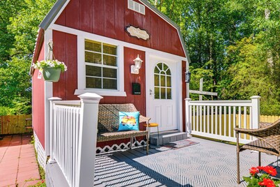 Pet-friendly Raleigh Tiny Home w/ Patio