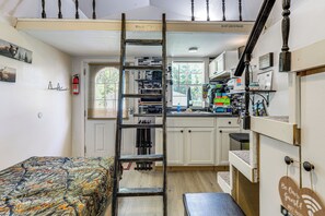 Apartment (0 Bedroom) | Interior - Pet-friendly Raleigh Tiny Home w/ Patio (Raleigh)