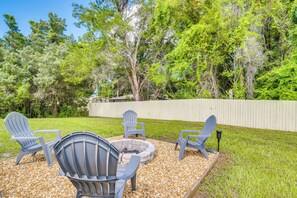 House (3 Bedrooms) | Interior - 2 Mi to State Parks! Crystal River Home w/ Yard (Crystal River)