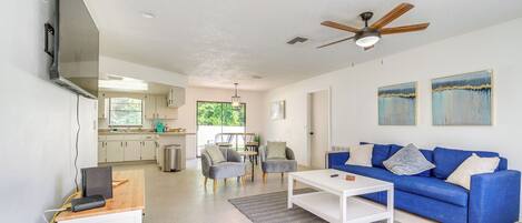 House (3 Bedrooms) | Front of property