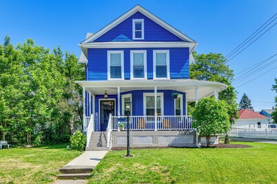 Pet-friendly Lancaster Home 13 Mi to Dtwn Buffalo