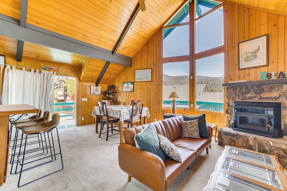 Frazier Park Cabin w/ Ping-pong Table, Near Trails - Tar Creek, CA