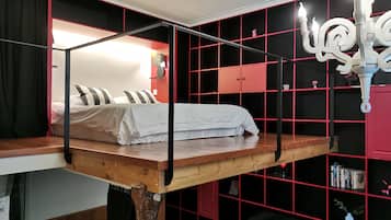 1 bedroom, in-room safe, desk, iron/ironing board