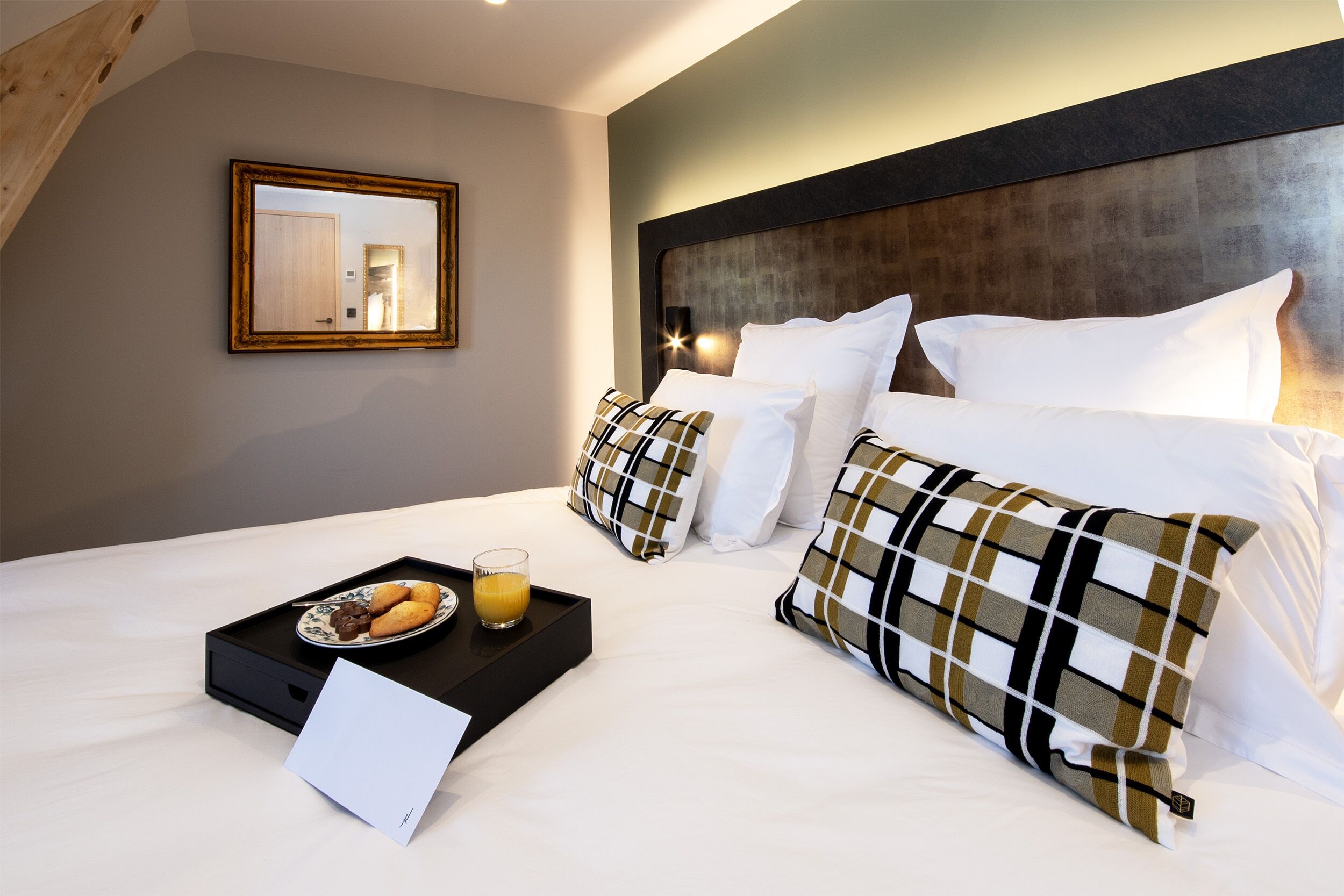 Superior Double Room (Spa Inclusive) | Premium bedding, in-room safe, individually decorated, desk
