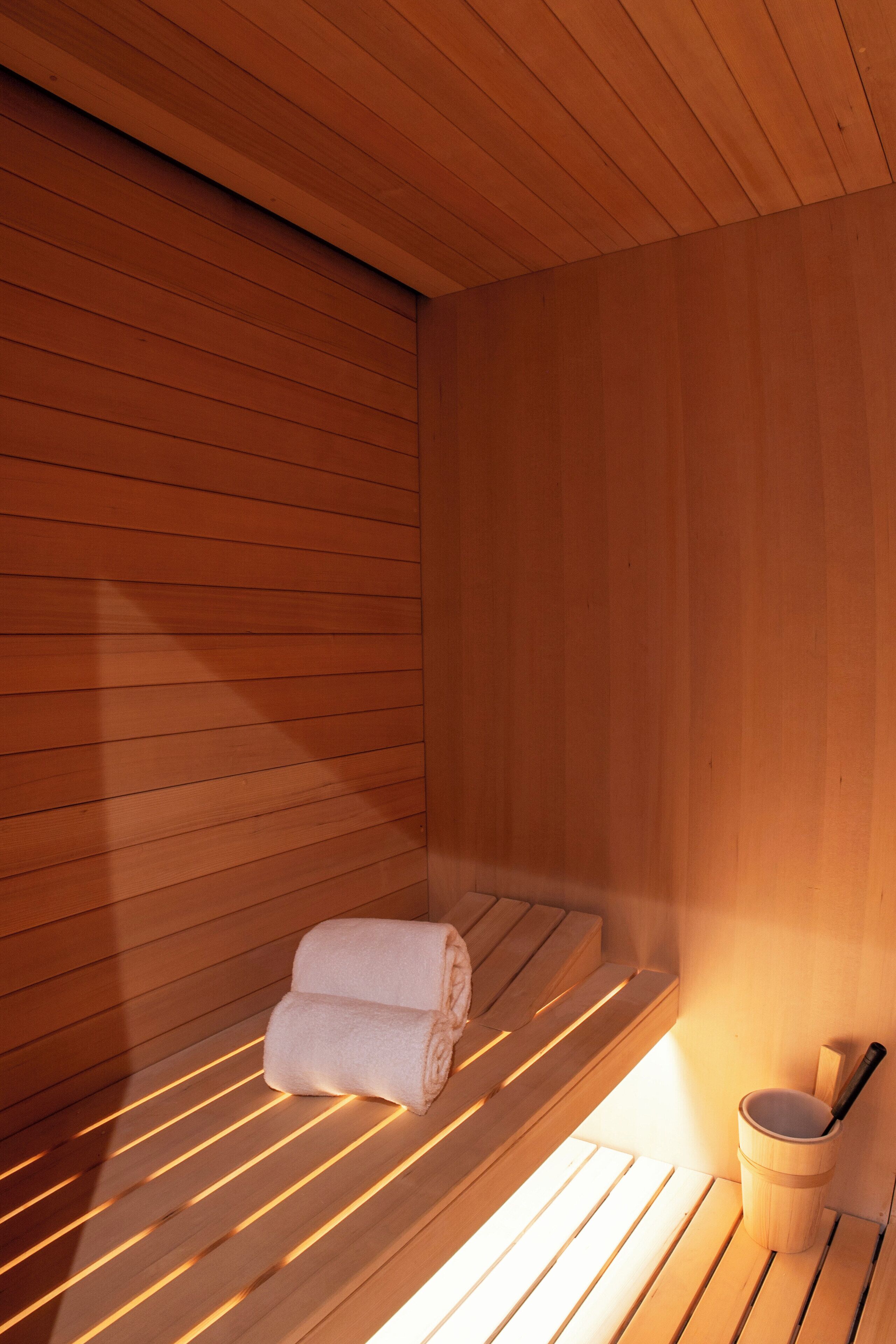 Gommages corporels, soins du visage, 1 salle de soins